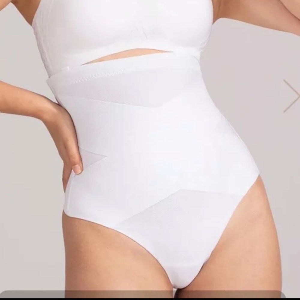 Honeylove - Superpower Thong - Size S - NWOT